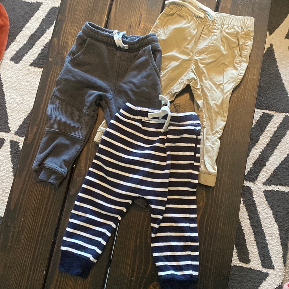 Lot of Old Navy joggers/bottoms size 18-24m (7)